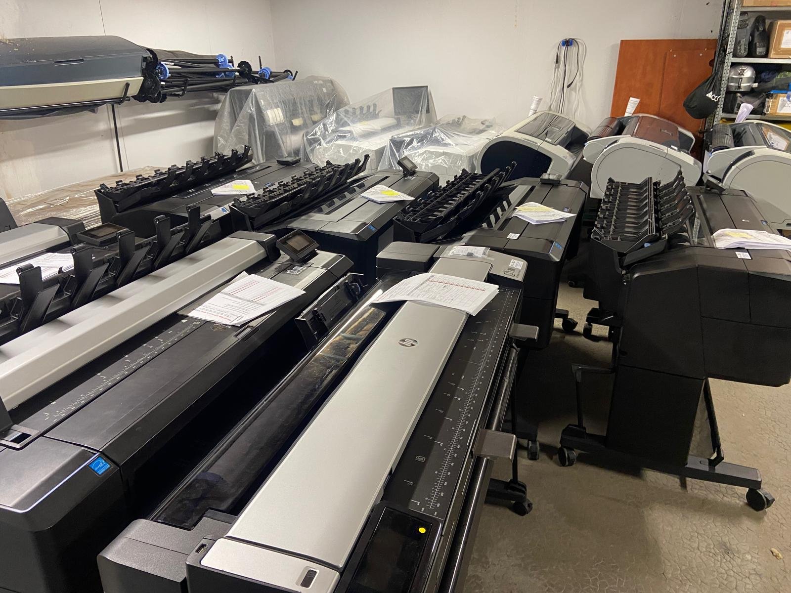 Traceurs HP DesignJet en stock dans notre atelier de Lyon 8e